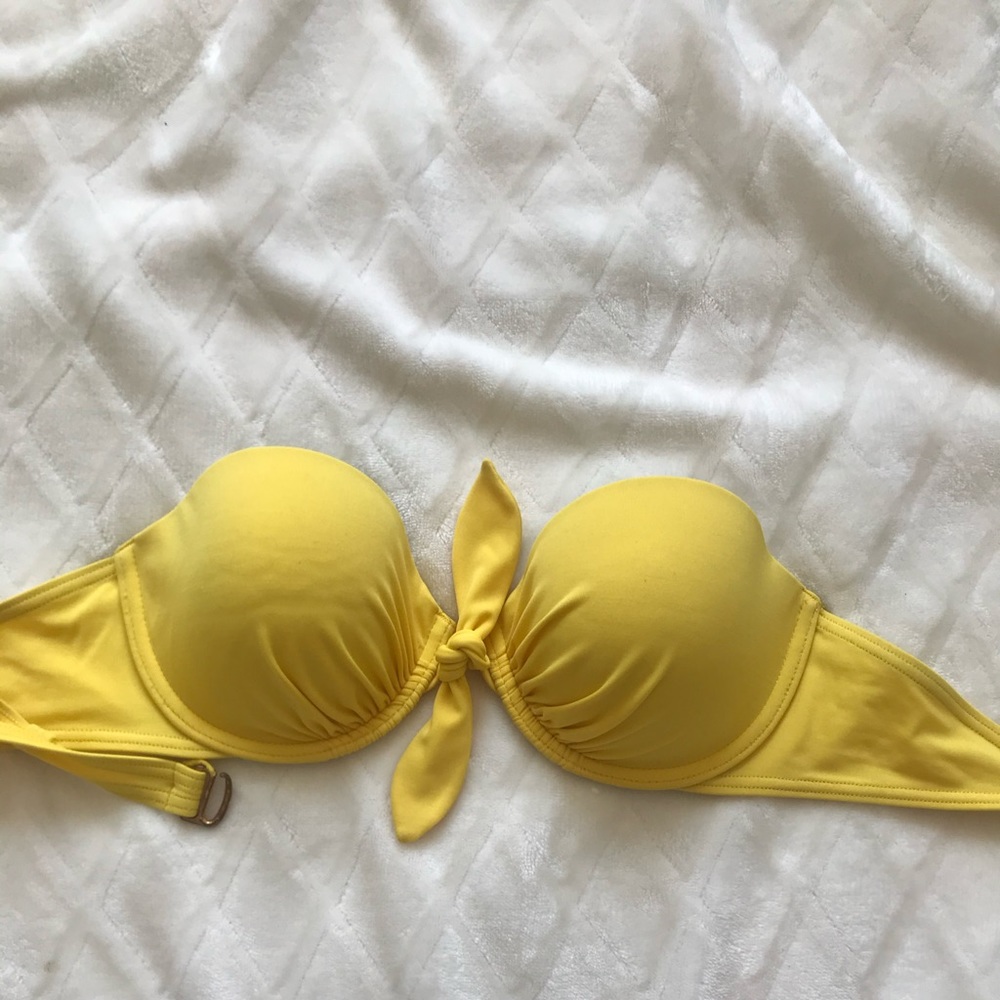 Victoria’s Secret push-up bandeau